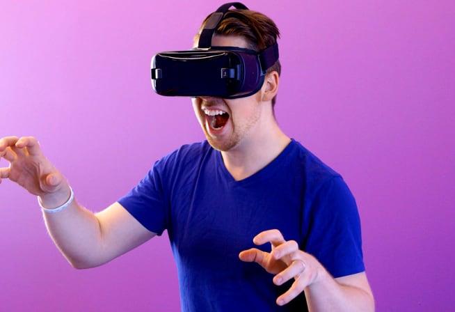 interactive VR man
